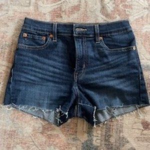 High rise Levi shorts